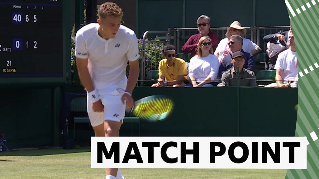 Wimbledon 2022: Kalin Ivanovski wins match point with underarm 'hot dog' trick-shot