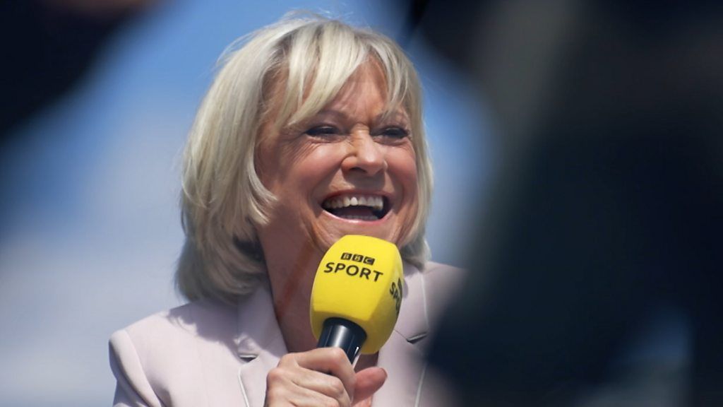 Wimbledon 2022: Watch BBC Sport's tribute to Sue Barker after her final Wimbledon