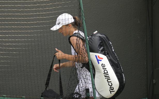 Wimbledon: Swiatek’s 37-match win streak ends in third round