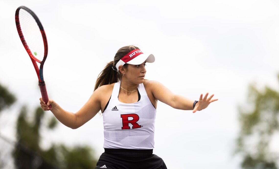 Lopez Leads Tennis to Finish Bulldog Invitational