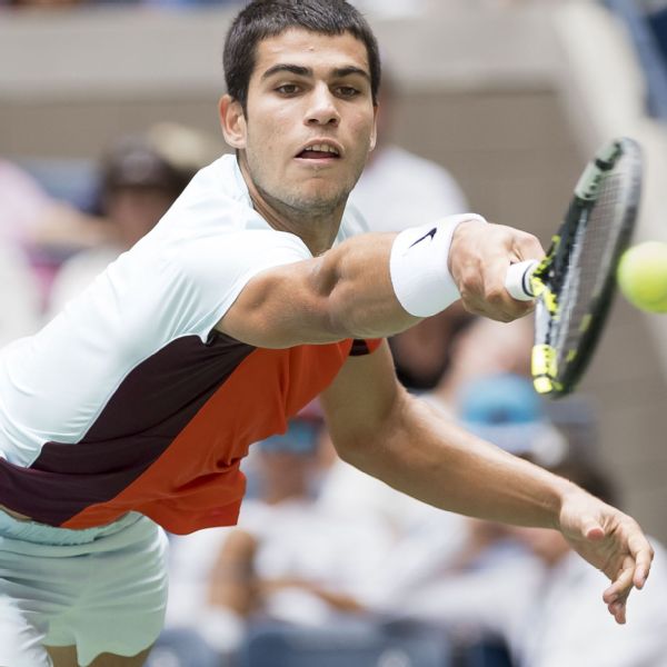Rafael Nadal, 19-year-old Carlos Alcaraz breeze into fourth round at US Open