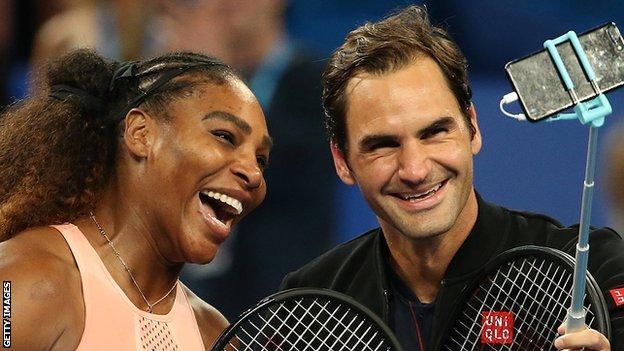 Serena Williams and Roger Federer take a selfie at the 2019 Hopman Cup