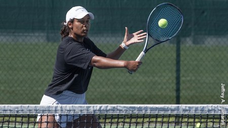 UNC Dominates Day One Of Furman Fall Classic