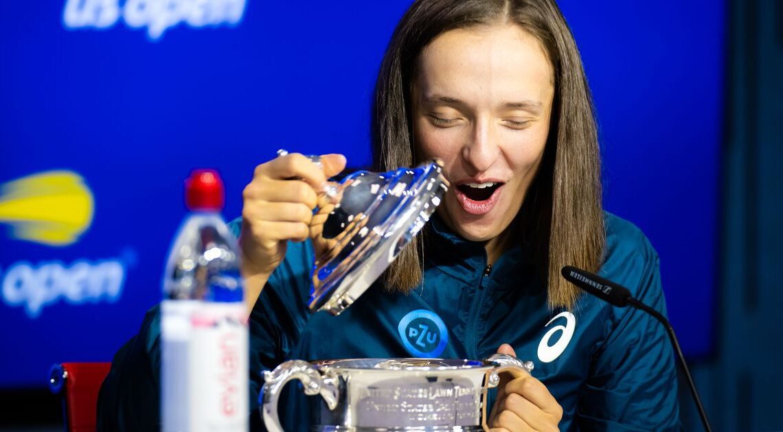 US Open champion Swiatek gets a sweet surprise during press conference