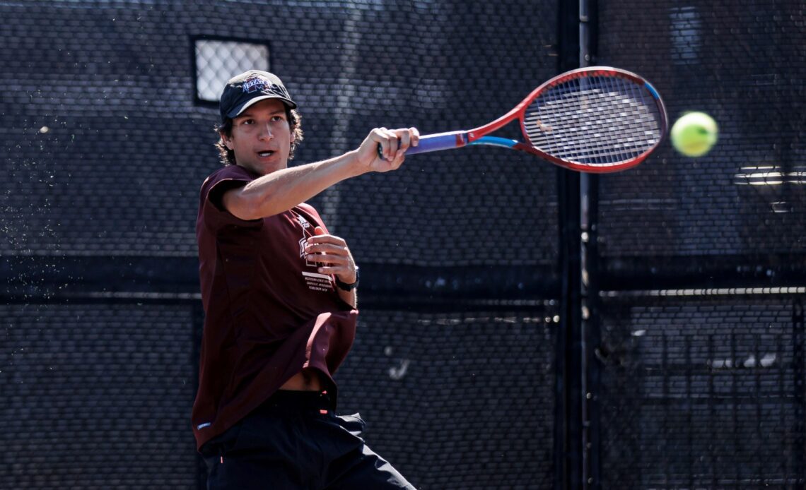 Bulldogs Start Regional Undefeated In Doubles