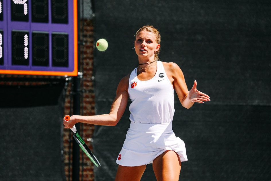 Mayorova Moves on at ITA All-American Championships – Clemson Tigers Official Athletics Site