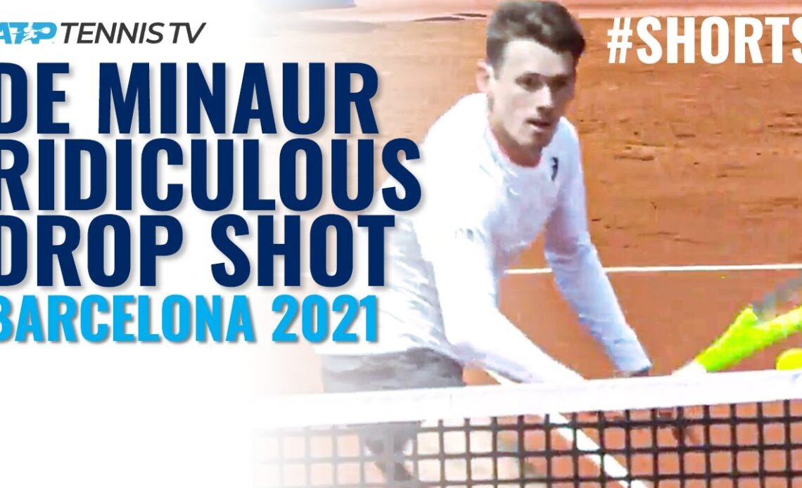 Ridiculous Alex de Minaur Drop Shot vs Tsitsipas | Barcelona 2021 #Shorts