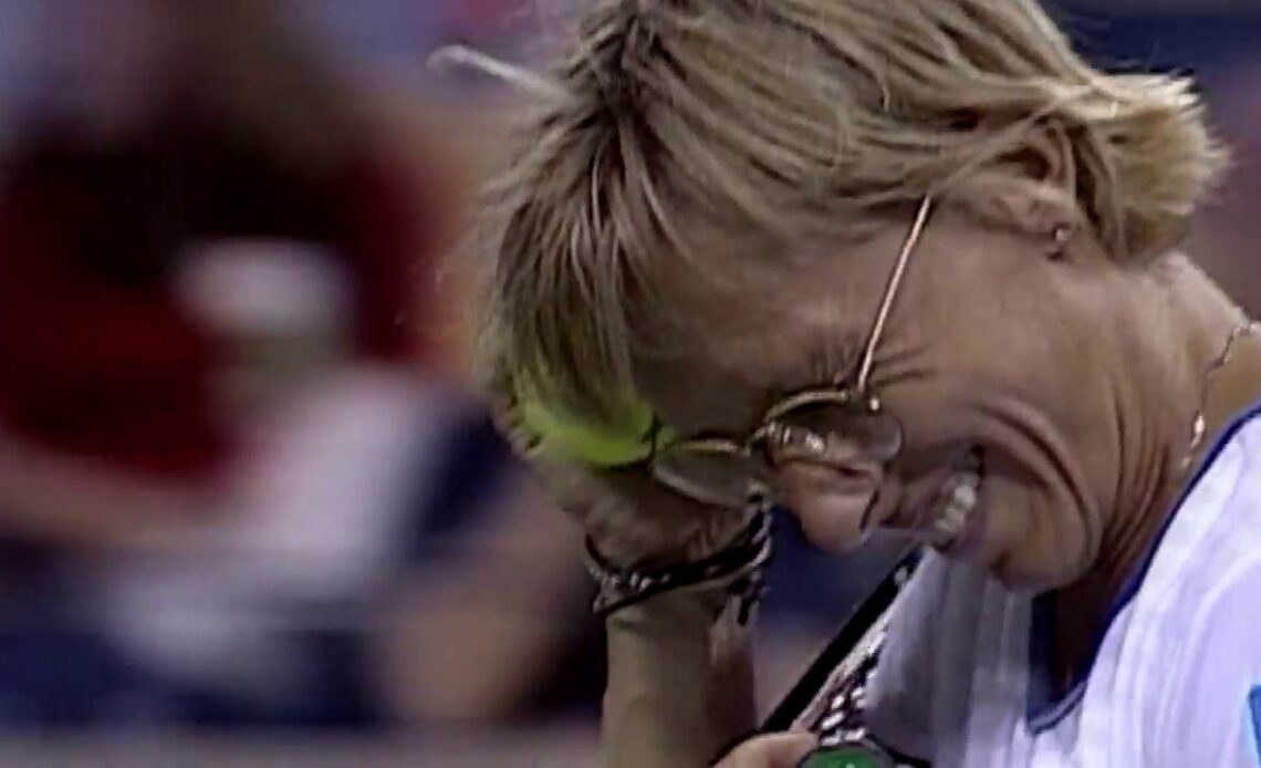 US Open Throwback: Martina Navratilova Forgets Her Glasses
