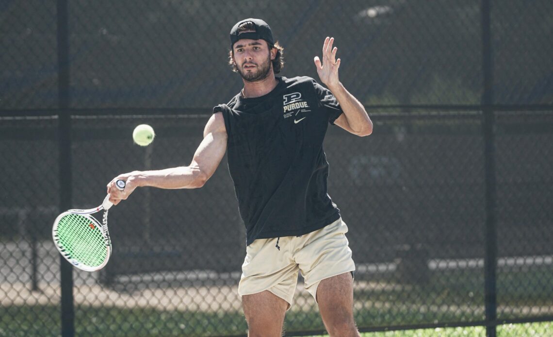 Welch, Labrador Start Strong at ITA Regionals