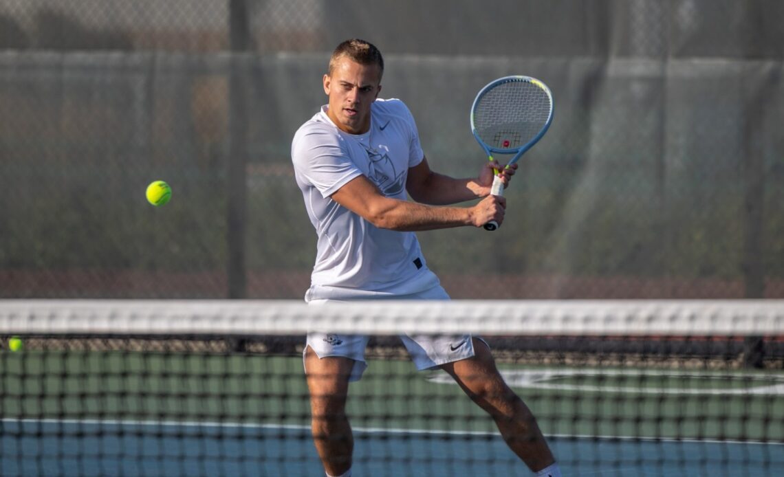 Men’s Tennis Hosts Duck Invite This Weekend