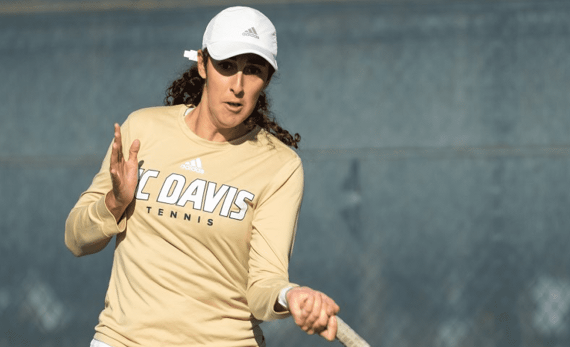 Tennis Signs Graduate Transfer Yana Gurevich