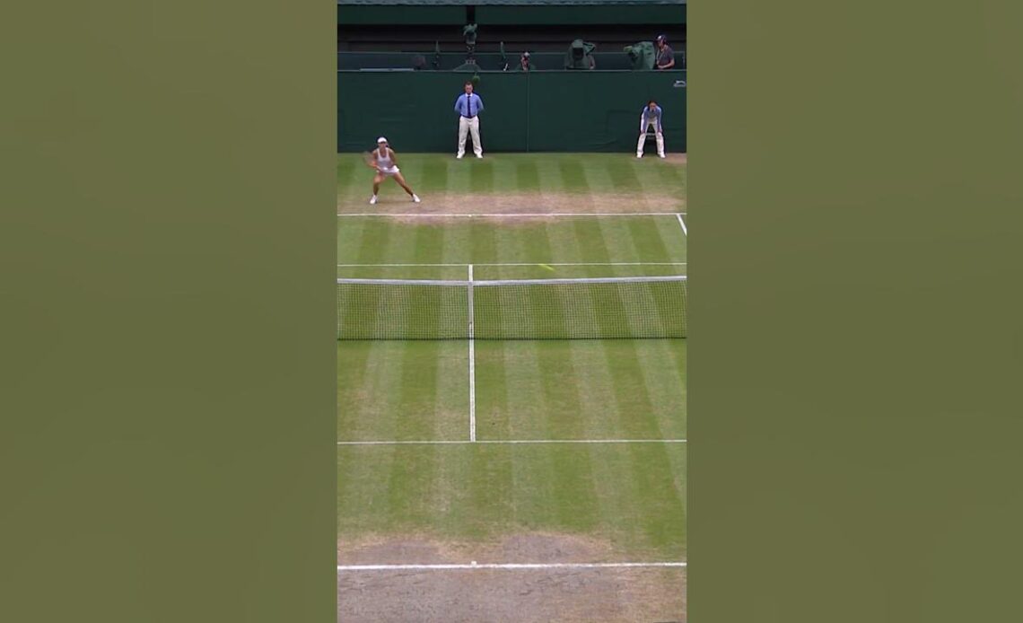 Serena Williams applauds amazing Angelique Kerber shot