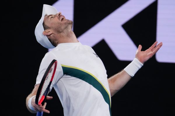 Andy Murray outlasts Thanas Kokkinakis after 4 a.m. at Australian Open