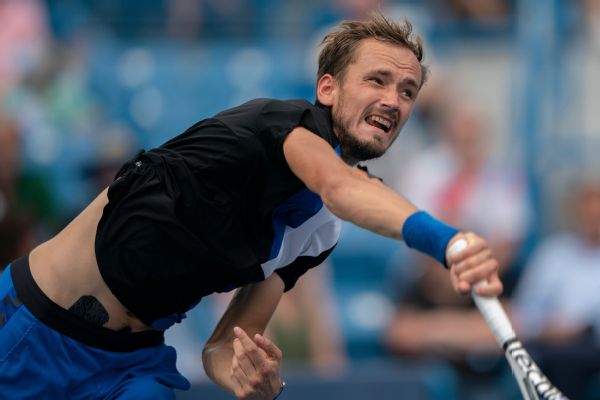 Daniil Medvedev advances to quarterfinals at Adelaide