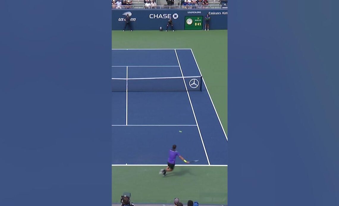 Grigor Dimitrov's PERFECT drop shot! 🤯