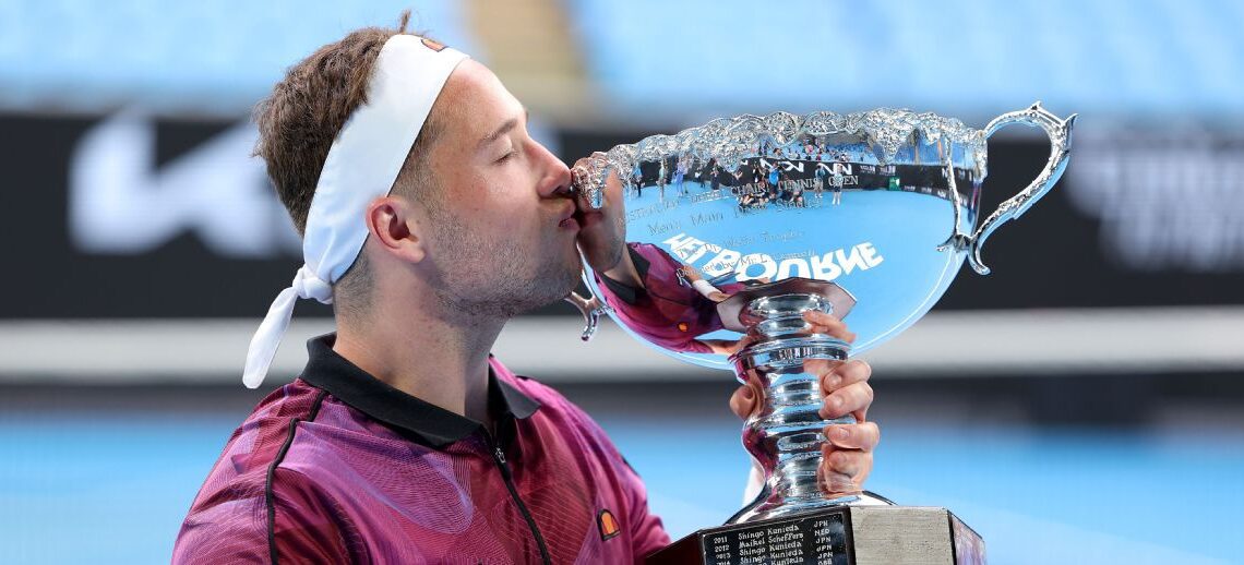 Hewett beats Oda; wins Aus Open singles, doubles titles