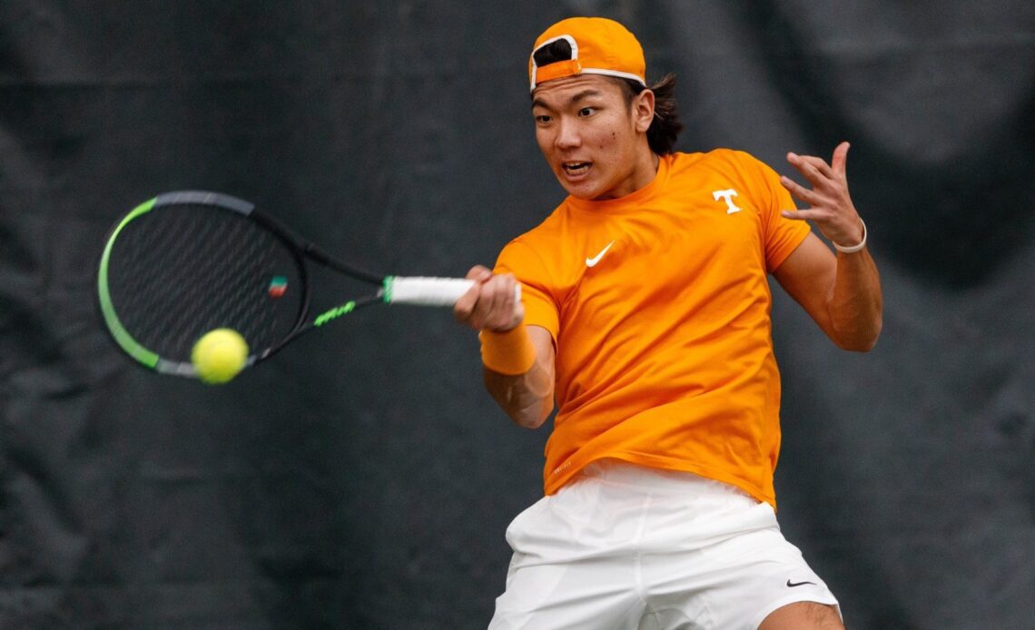 Mitsui Debuts at Top of Singles Lineup as #6 Vols Take 6-1 Decision Over Charlotte