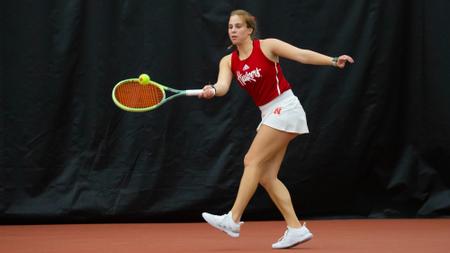 Huskers Overpower Cougars in Thrilling Victory