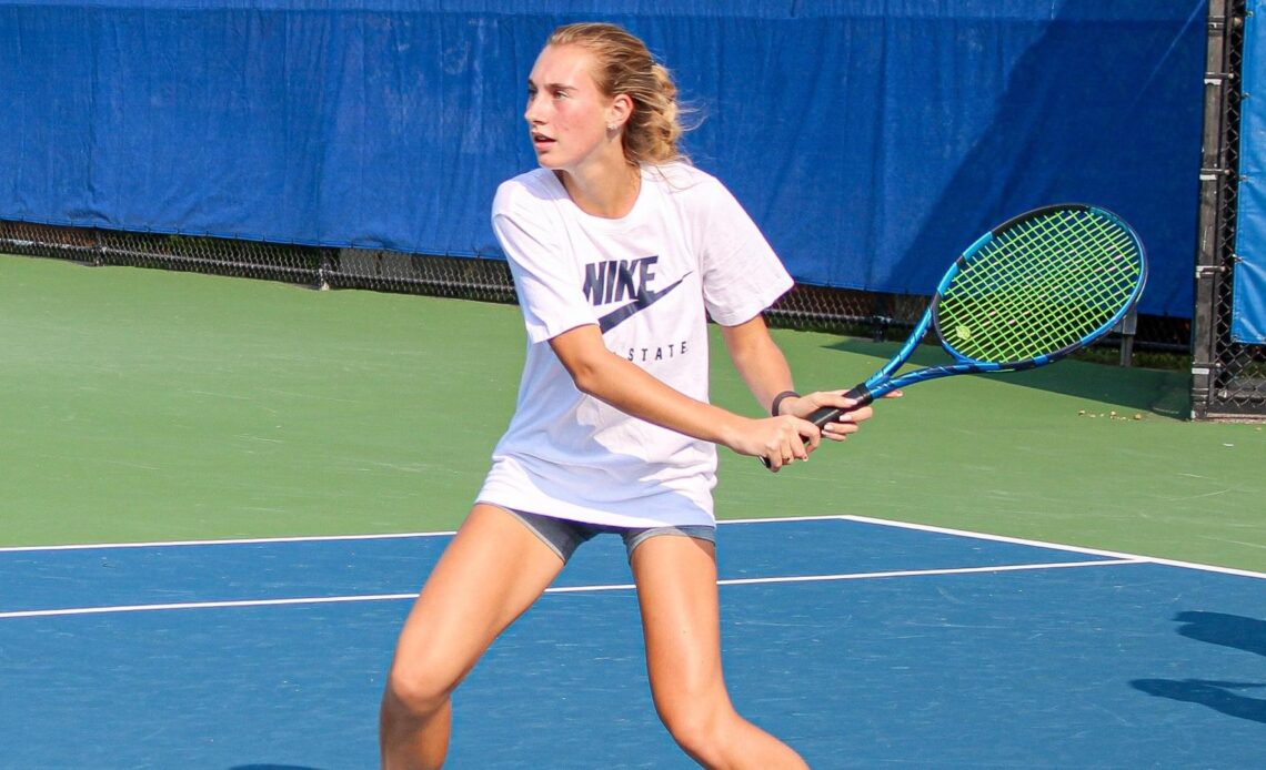 Women’s Tennis Falls 4-1 at Notre Dame