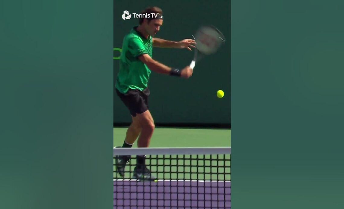 *THAT* Roger Federer Drop Shot 😳