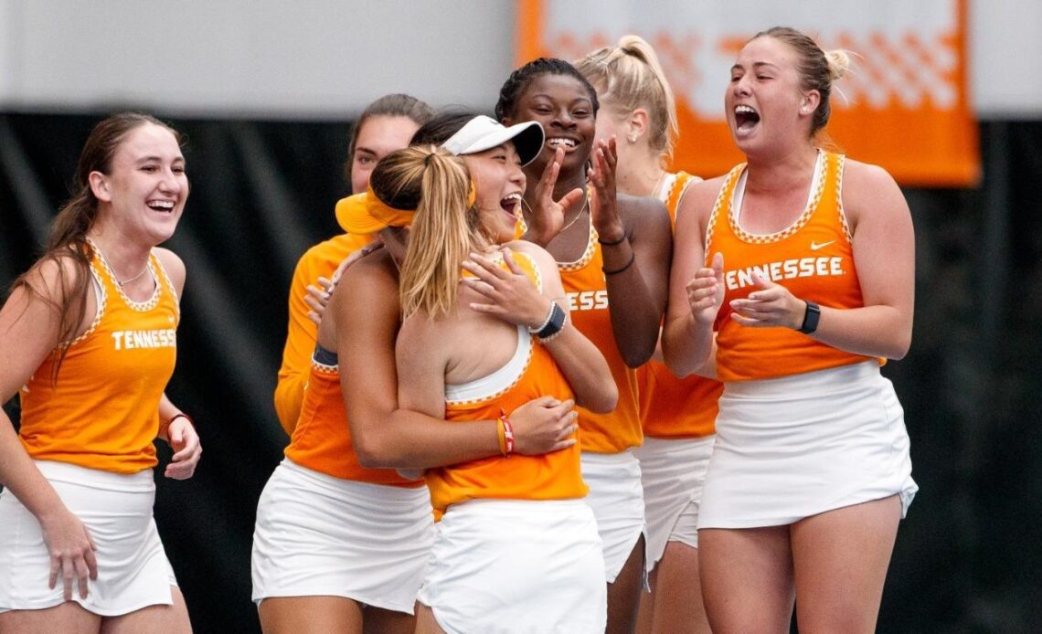 #15 Lady Vols Continue Home Heater, Drop #17 Florida, 4-1