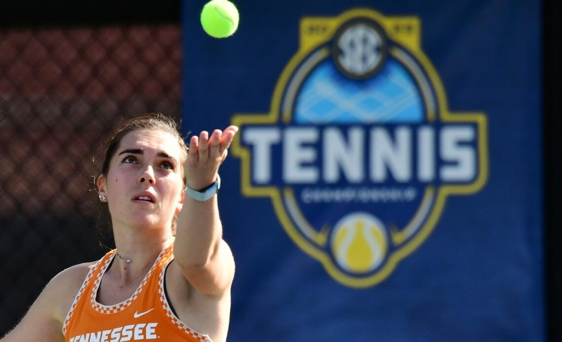 #15 Lady Vols Punch Semis Ticket With 4-0 Blanking of Kentucky