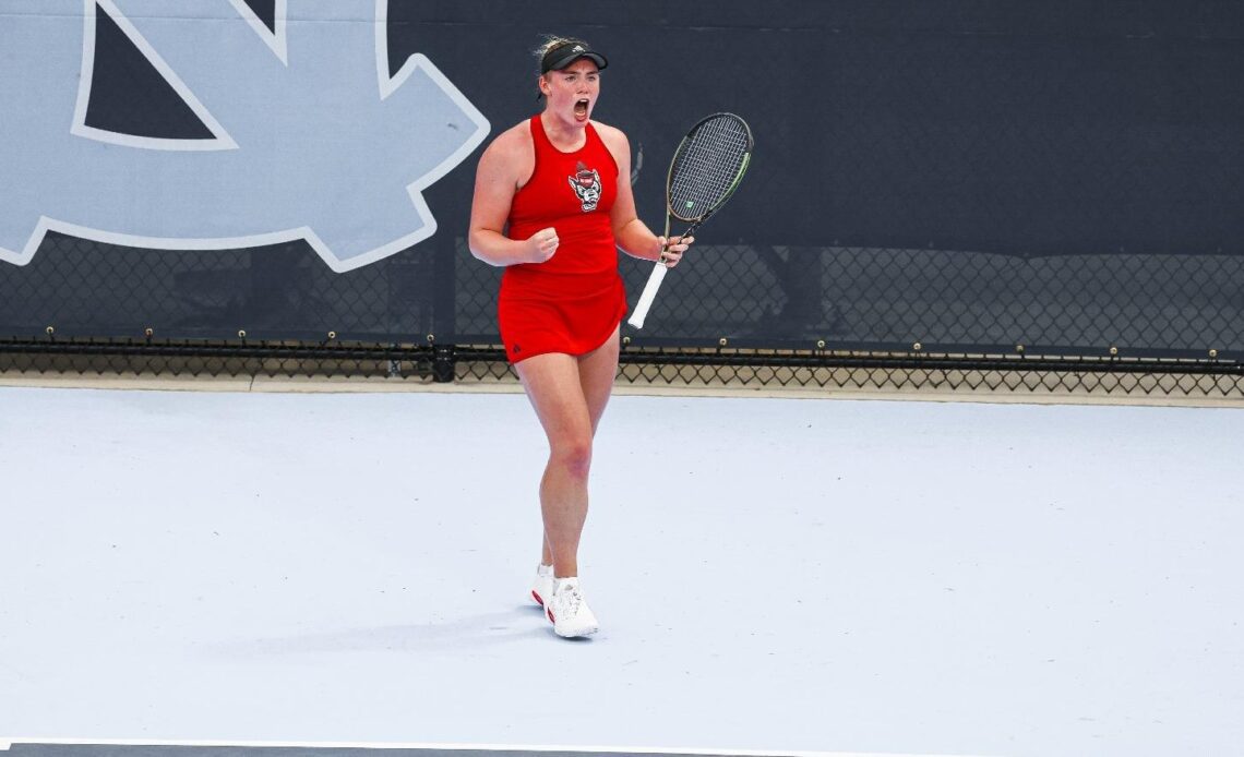 #7 Women’s Tennis Tackles #11 Texas, Winning 5-2