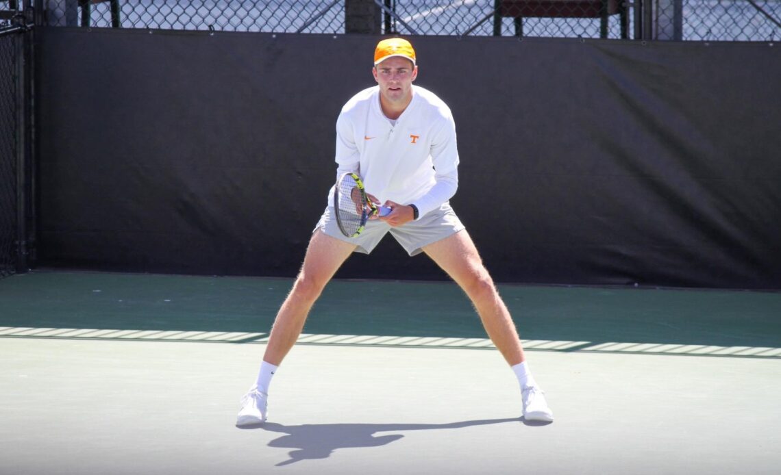 #8 Vols Capture 20th Win With 4-0 Sweep of Arkansas