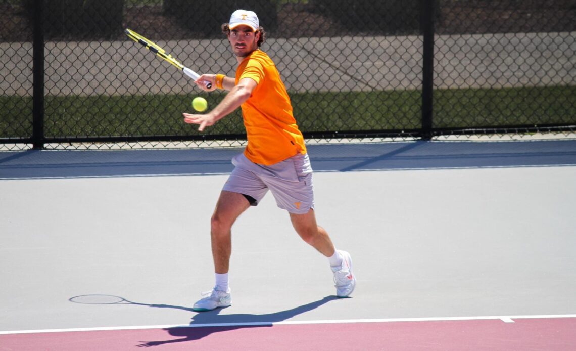 #9 Tennessee Dominates #5 South Carolina, 6-1