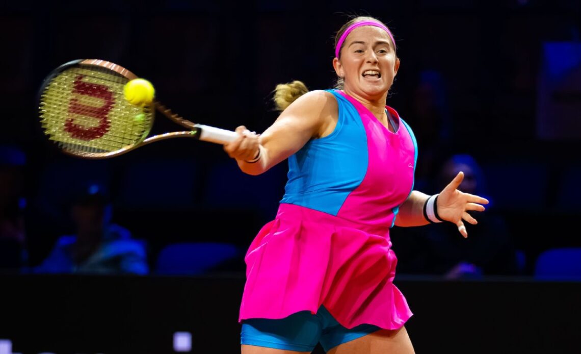 Jelena Ostapenko beats Emma Raducanu at Porsche Grand Prix