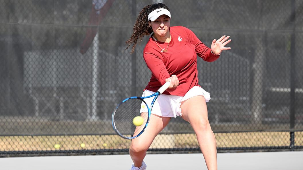 No. 11 Stanford Tops Cougars, 4-1