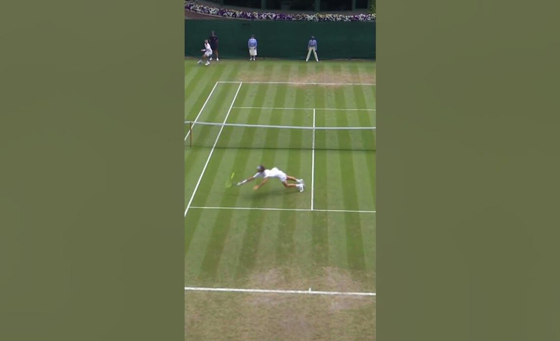 Stefanos Tsitsipas' Perfect 10 Dive 🤩