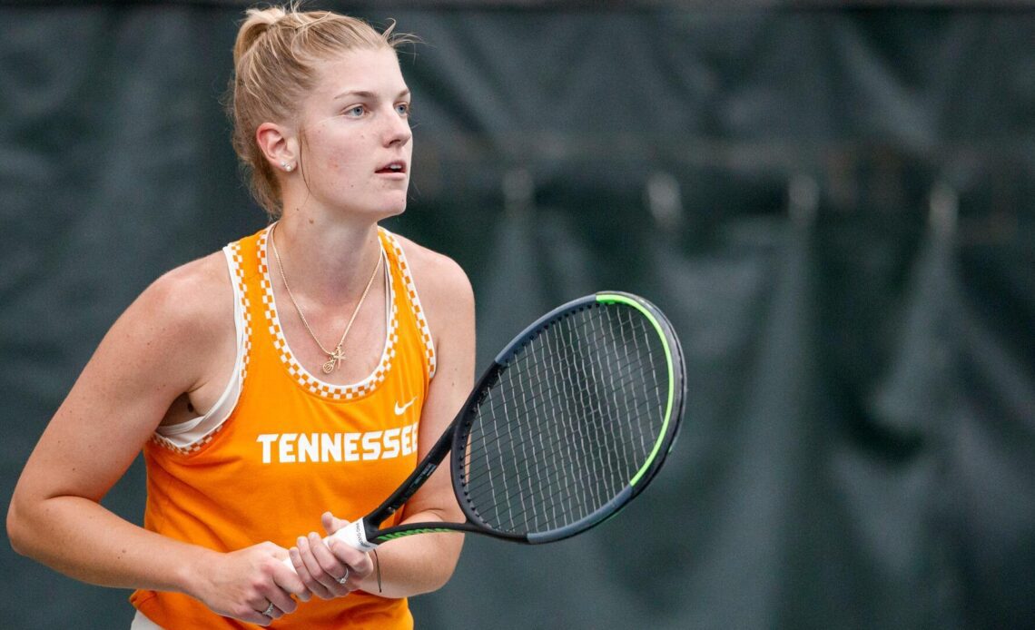 Tomase Through to Round of 32 at NCAA Singles Championship