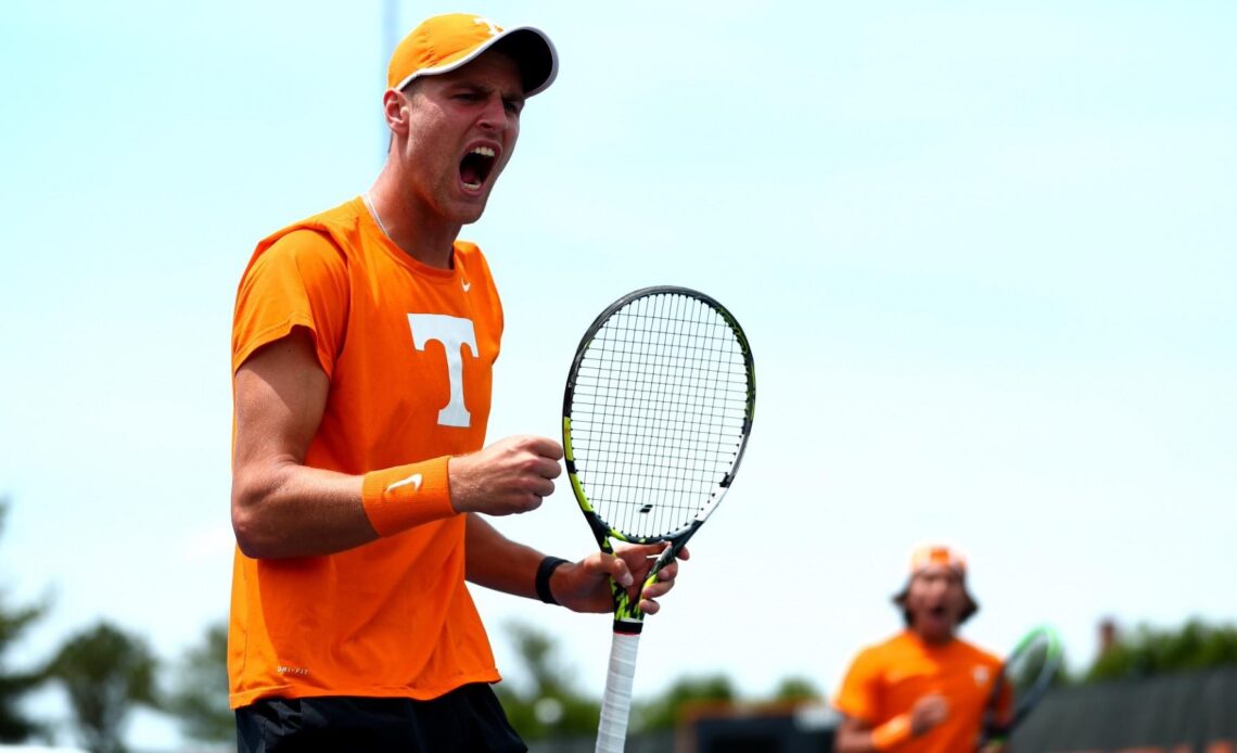 Vols Sweep Wake Forest, Advance to Fourth Consecutive Super Regional
