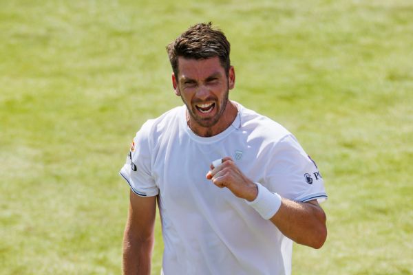 Cameron Norrie launches Queen's Club bid with 1st-round win