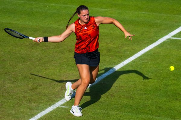 Jule Niemeier upsets defending champion Ons Jabeur in Berlin