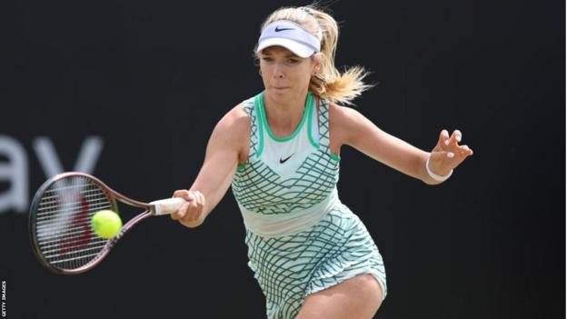 Katie Boulter playing a forehand