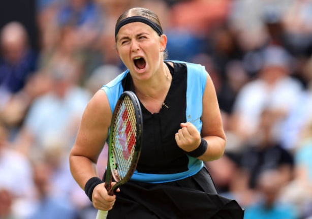 Ostapenko Battles Past Krejcikova to Win Birmingham