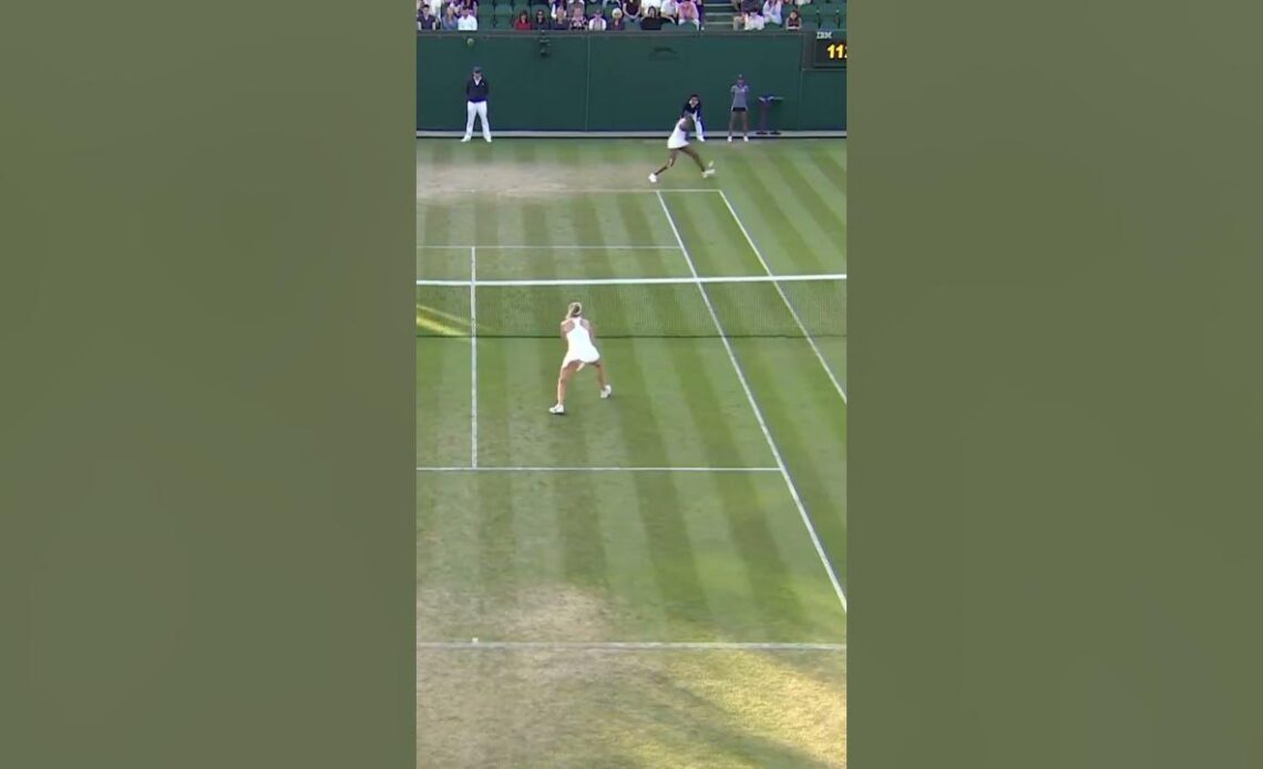 Venus Williams With a BRUTAL Backhand and Celebration 😤