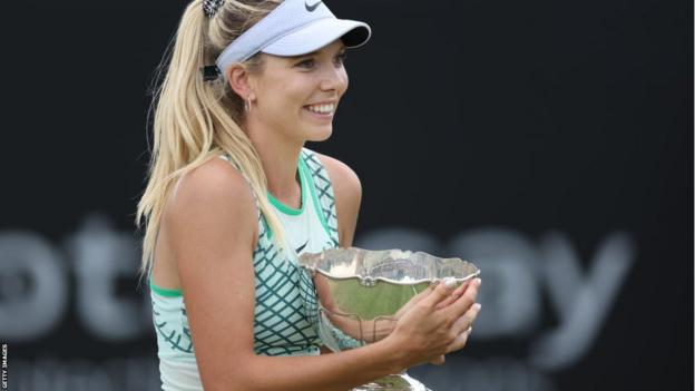 Katie Boulter celebrates with the Nottingham trophy