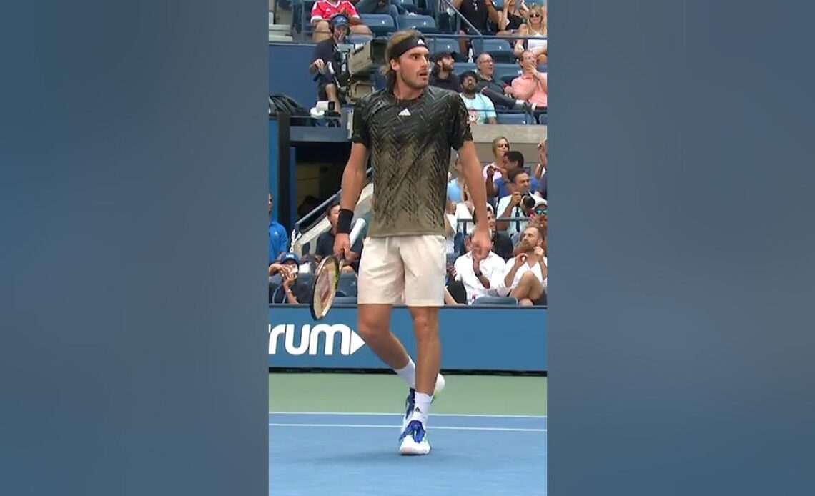 Beautiful TOUCH from Tsitsipas! 😍