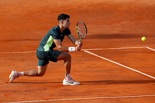 Carlos Alcaraz keeps rolling, tops Borna Coric in Hopman Cup