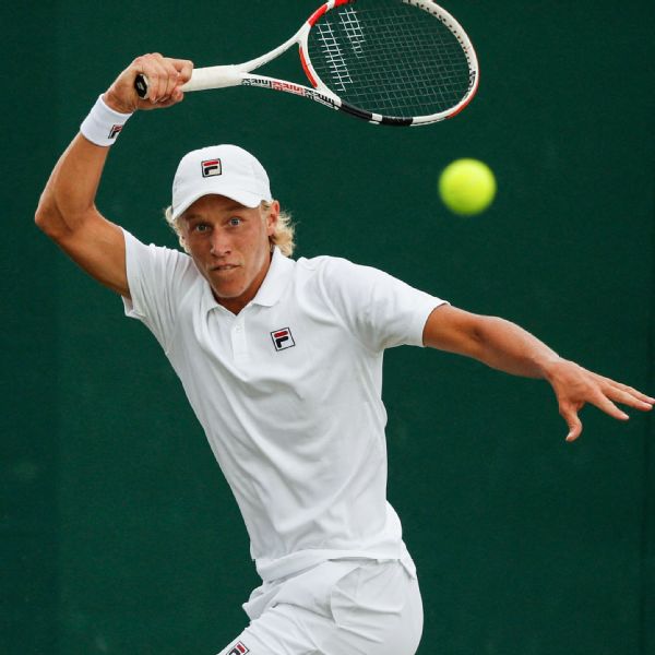 Leo Borg, son of Björn Borg, wins first match on ATP Tour