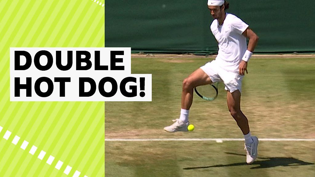 Wimbledon 2023: Lorenzo Musetti and Hubert Hurkacz entertain crowd with hot dog shots