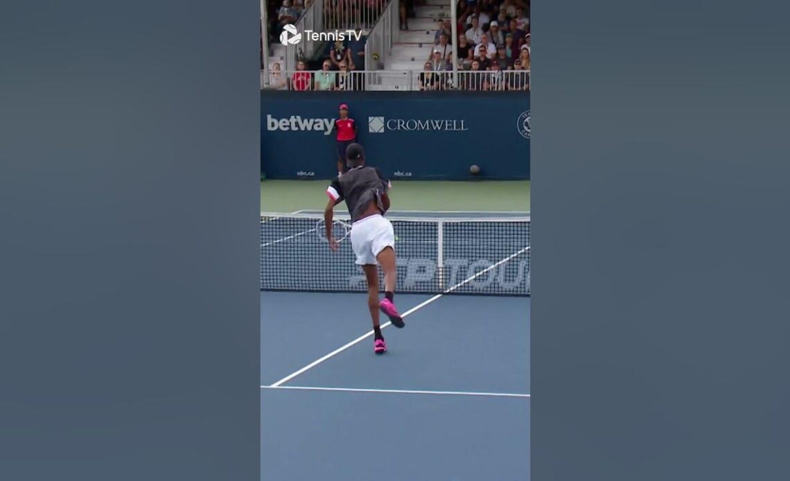 Gael Monfils With Some TRADEMARK Defence ⚡️