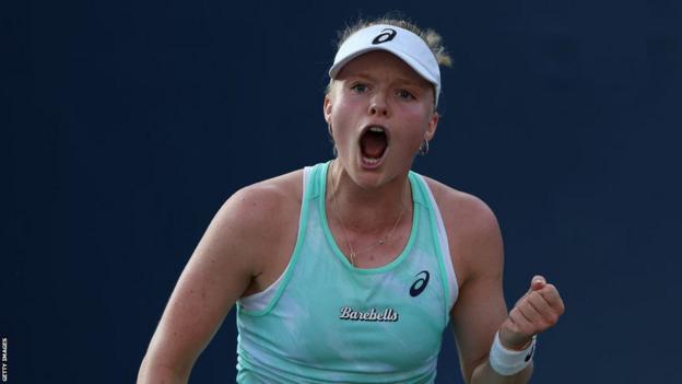 Harriet Dart celebrates a win at the 2022 US Open