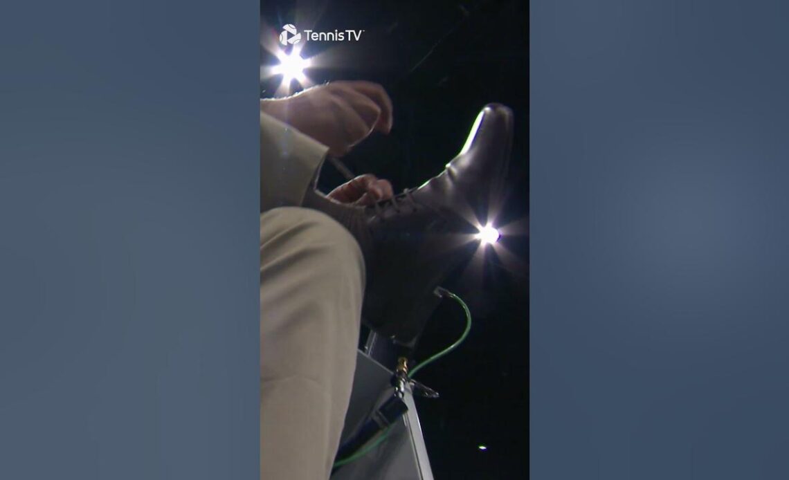 Alexander Zverev UNTIES The Umpire's Shoelaces 🤣