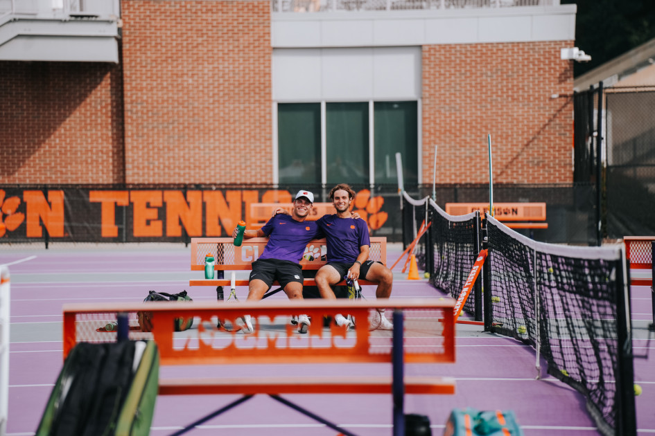 Aronson, Vukadin Impress In Day One Of ITA Regionals – Clemson Tigers Official Athletics Site