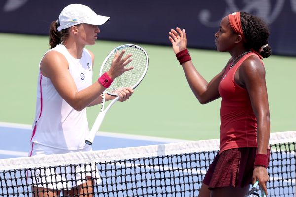 Iga Swiatek, Coco Gauff to meet in China Open semifinals