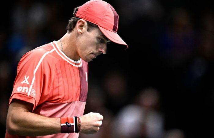 De Minaur moves into quarterfinals at Paris Masters | 2 November, 2023 | All News | News and Features | News and Events